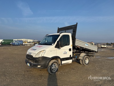 2013 Iveco Daily 35C11 Camión volquete