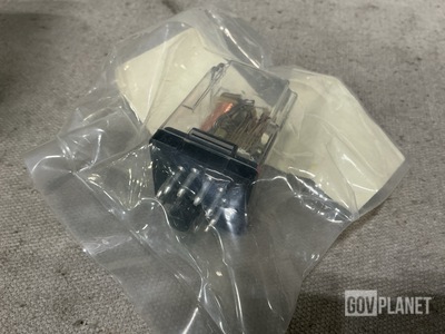 (12) Tyco Electronics R10-T2P3-V700 Relays