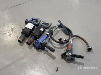 Quantity of (2) Démolisseur