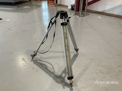 Tripod Stand ادوات صناعية متنوعة