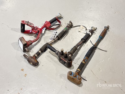 Quantity of (4) Scabblers ادوات صناعية متنوعة