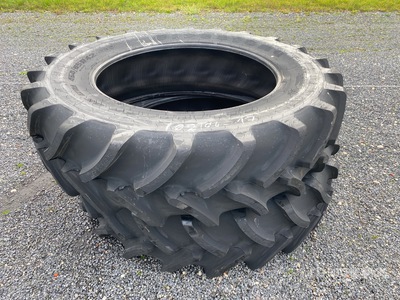 Quantity of (2) Firestone Performer 85 Extra 460/85R42 150D を見 Tires