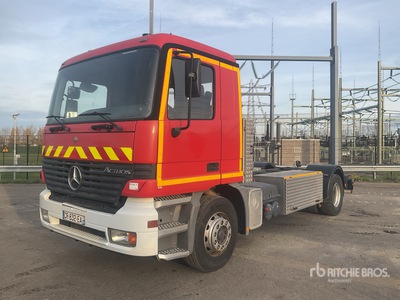 1999 Mercedes-Benz Actros 1835 4x2 Cab and Chassis