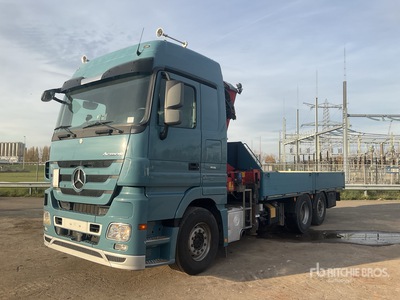 2012 HMF 3000-K3 Articulated Boom on 2012 Mercedes-Benz Actros 2548 6x2 Sleeper Camion à plateforme avec grue
