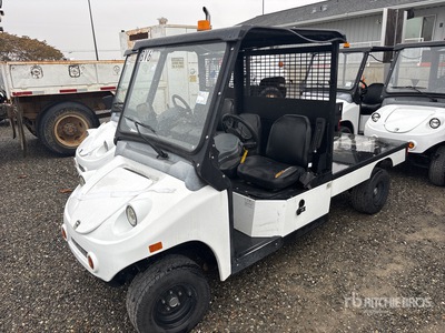 2019 Columbia 4x2 Electric Utilitaire