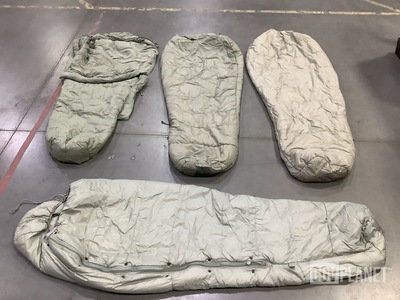 (74) Sleeping Bags