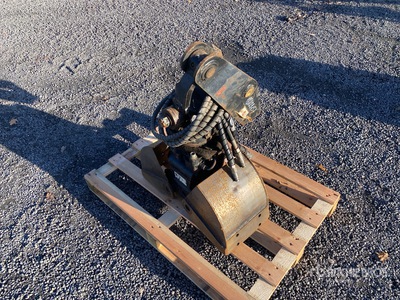 2018 Kinshofer C02H-30 1-2 to Excavator Grapple