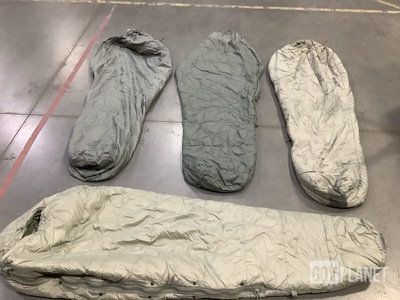 (120) Sleeping Bags