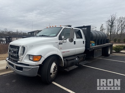 2013 Ford F-650 XLT 1625 gal 4x2 Crew Cab Flatbed Water Truck