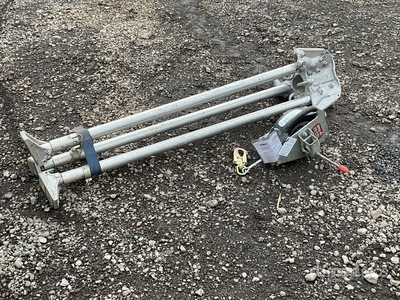 Man Hoist & Tripod Stand ادوات صناعية متنوعة