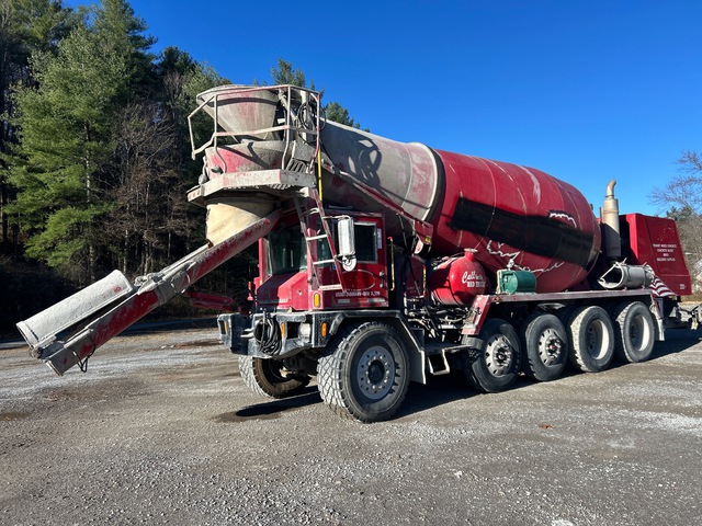 2015 Phoenix 12611.0-209SFA 6x4 Front Discharge Mixer Truck 2015 Phoenix 12611.0-209SFA 6x4 Front Discharge Mixer Truck