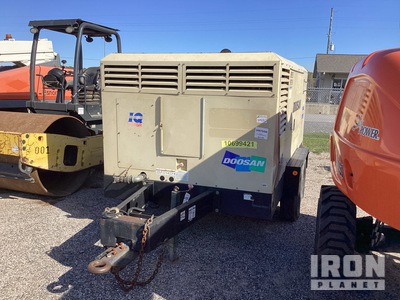 2018 Doosan XP825/HP750WCU 750 cfm Mobile Air Compressor
