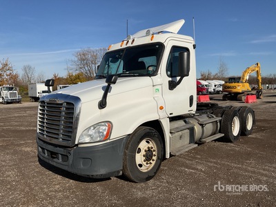 2012 Freightliner Cascadia 125 6x4 T/A Day Cab Truck Tractor