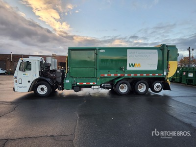 2016 Mack LEU613 Waste Collection Truck