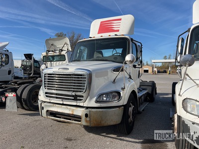 2017 Freightliner M2112 4x2 Cabina per trattore stradale 2 assi