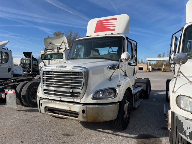 2017 Freightliner M2112 4x2 S/A Day Cab Truck Tractor