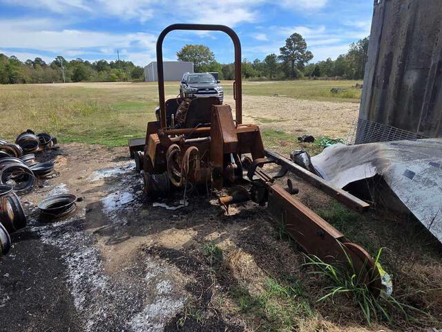 Ditch Witch RT40 Trencher