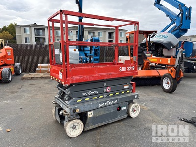 2016 Skyjack SJIII 3219 Electric Scissor Lift