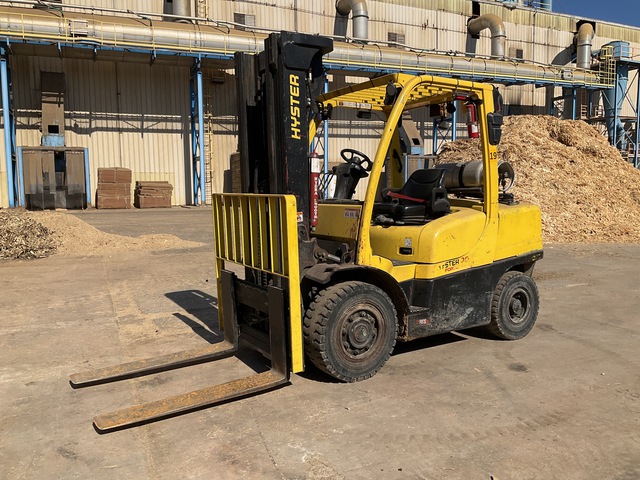 2020 Hyster H90FT 8800 lb Pneumatic Tire Forklift