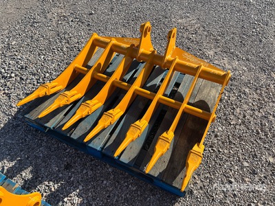 2025 GIYI 44 in مشط الحفارة - Fits Cat 305 (Unused)