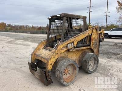 Cat 246 Chargeuse à direction à glissement