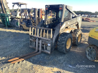 2006 New Holland L190 Minicargadora