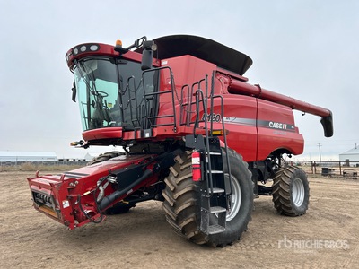 Case 8120 Combine Harvester