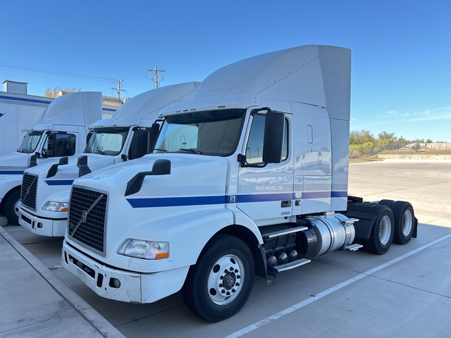2017 Volvo VNM 6x4 T/A Sleeper Truck Tractor