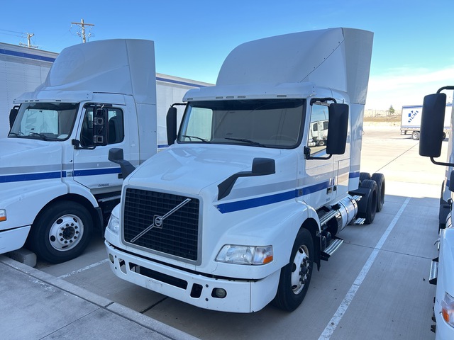 2017 Volvo VNM 6x4 T/A Sleeper Truck Tractor