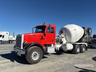2014 Pelterbilt 365 8x4 Mixer Truck