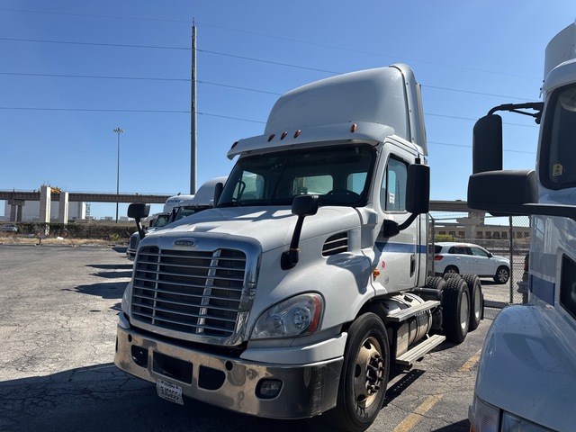 2017 Freightliner CA113SLP 6x4 T/A Day Cab Truck Tractor (Inoperable)