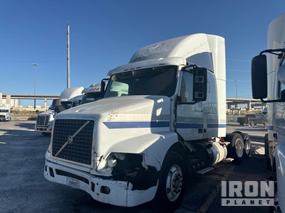 2015 Volvo VNR64T 6x4 T/A Sleeper Truck Tractor (Inoperable)