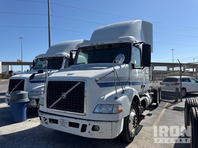 2014 Volvo VNR64T 6x4 T/A Sleeper Truck Tractor (Inoperable)