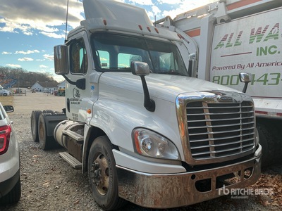 2016 Freightliner Cascadia 125 T/A Day Cab Truck Tractor