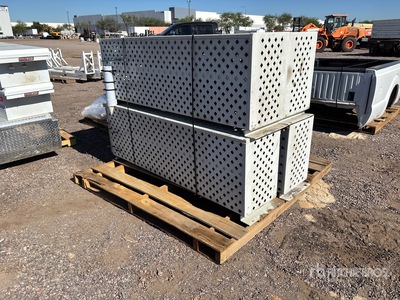 Quantity of (4) Boite à outil