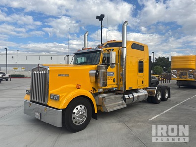 2013 Kenworth W900 6x4 T/A Sleeper Truck Tractor