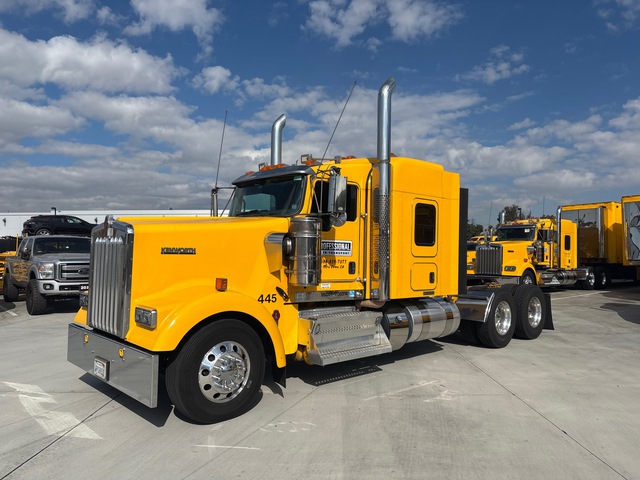 2014 Kenworth W900 6x4 T/A Sleeper Truck Tractor