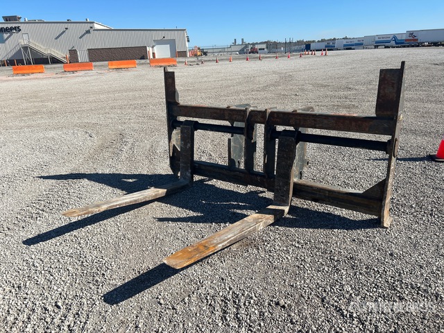 Simple64 Forks JRB 64 in Q/C Wheel Loader Forks | Ritchie Bros. Auctioneers