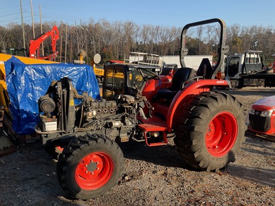 2022 Kubota L4701HST 4WD Trattore da giardinaggio (Inoperable)