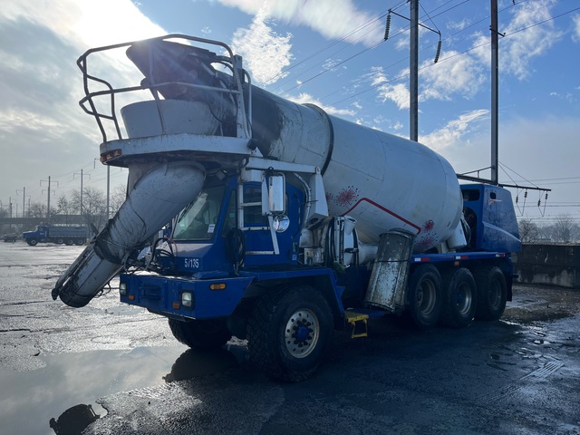 2008 Oshkosh S2346 8x6 Front Discharge Mixer Truck