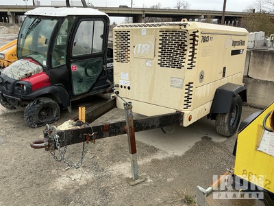 2004 Ingersoll-Rand XP375WIR 375 cfm Mobile Compressore