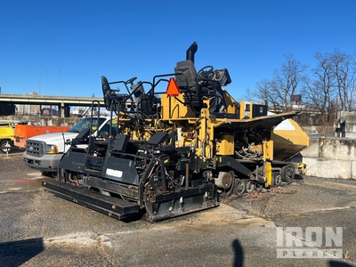 2012 Cat AP1055E Track Asphalteuse