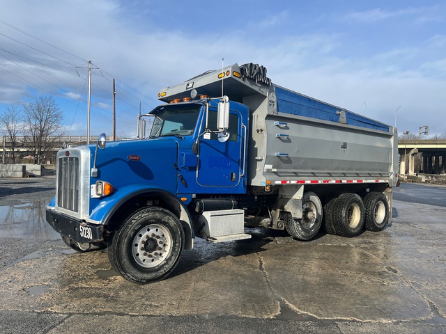 2009 Peterbilt 365 8x4 Tri/A Dump Truck
