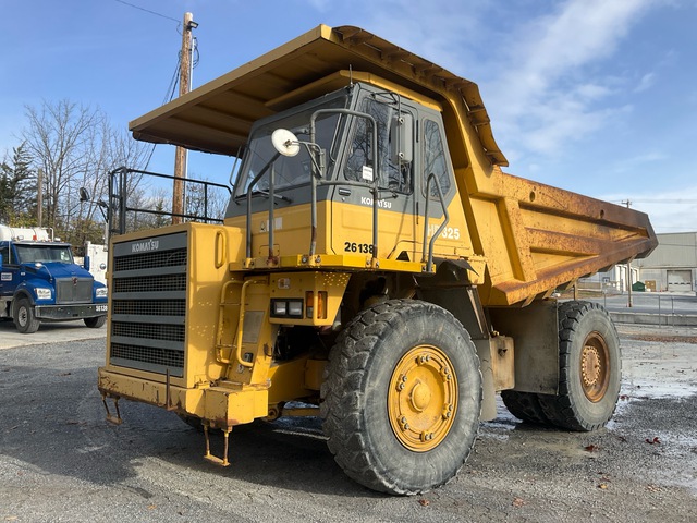 Komatsu HD325-6 Haul Truck Komatsu HD325-6 Haul Truck