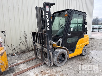 2019 Hyundai 33L-9A 6500 lb Pneumatic Tire Forklift