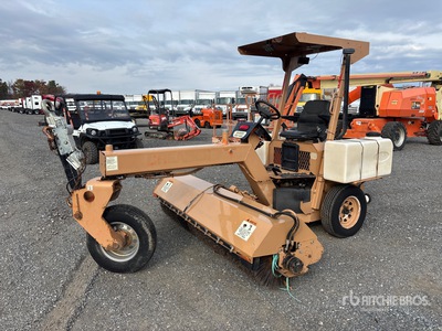 2014 Lay-Mor SM300 Spazzatrice semovente (Inoperable)