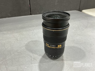 Nikon AF-S DX Nikkor 24-70mm Camera Lens