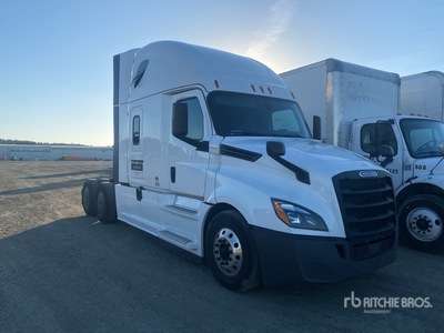 2020 Freightliner Cascadia 126 6x4 T/A Sleeper Truck Tractor