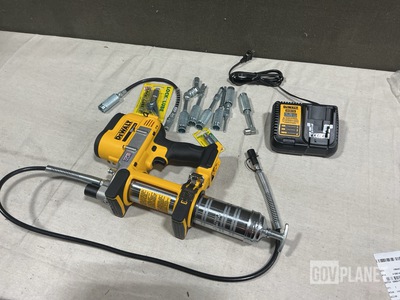 (2) DeWalt DCGG571 Cordless Grease Gun Kits