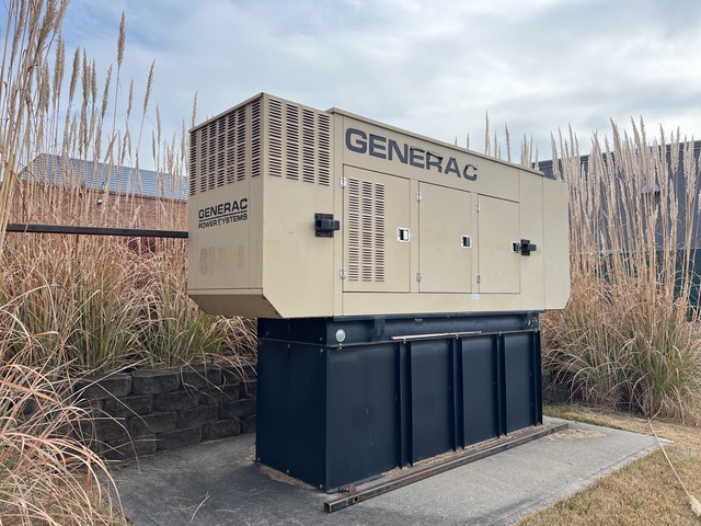 2004 Generac 4713120100 150 kW Skid-Mounted Stand-By Generator Set